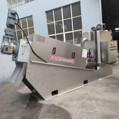 Domuz ve Tavuk Gübresi Vidalı Pres Çamur Susuzlaştırma Makinesi Entegre