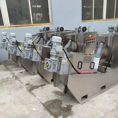 Domuz ve Tavuk Gübresi Vidalı Pres Çamur Susuzlaştırma Makinesi Entegre