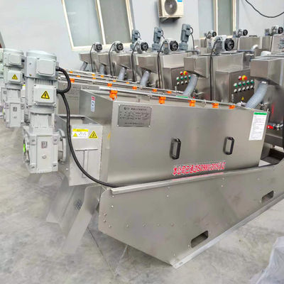 Domuz ve Tavuk Gübresi Vidalı Pres Çamur Susuzlaştırma Makinesi Entegre