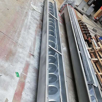 U Tipi Milsiz Çamur Tozu Burgu Vidalı Konveyör Makinesi SS316L 1-10t / h