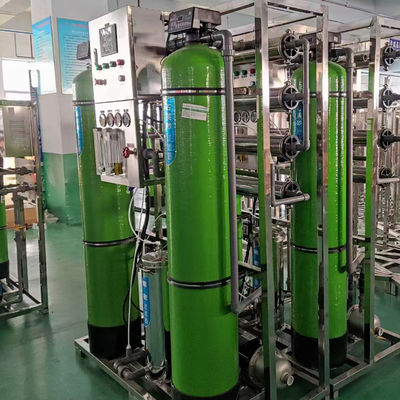 2000LPH Endüstriyel Reversr Osmosis Ekipmanı RO Su Arıtma Çevre Dostu