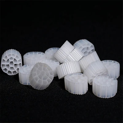 Yüzer HDPE MBBR Plastik Biyolojik Filtre Ortamı Akışkan Yataklı Dolgu