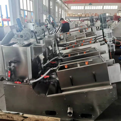 Katı Sıvı Ayırma SS304 Spiral Çamur Susuzlaştırma Makinesi Otomatik Vidalı Tip