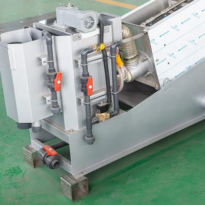 100m3 / H Spiral Çamur Susuzlaştırma Makinesi Çamur Arıtma Ekipmanları SUS316L