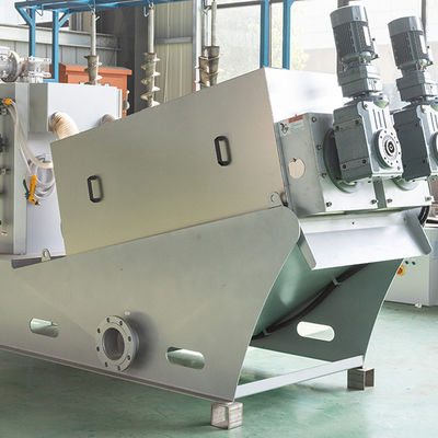 100m3 / H Spiral Çamur Susuzlaştırma Makinesi Çamur Arıtma Ekipmanları SUS316L