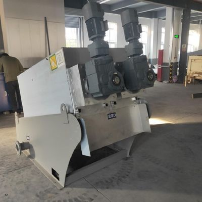 Baskı ve Boyama Fabrikası için 90-150kg / H Vidalı Pres Çamur Susuzlaştırma Makinesi