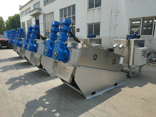Yığılmış Vidalı Çamur Susuzlaştırma Ekipmanı İki Motorlu 200mm